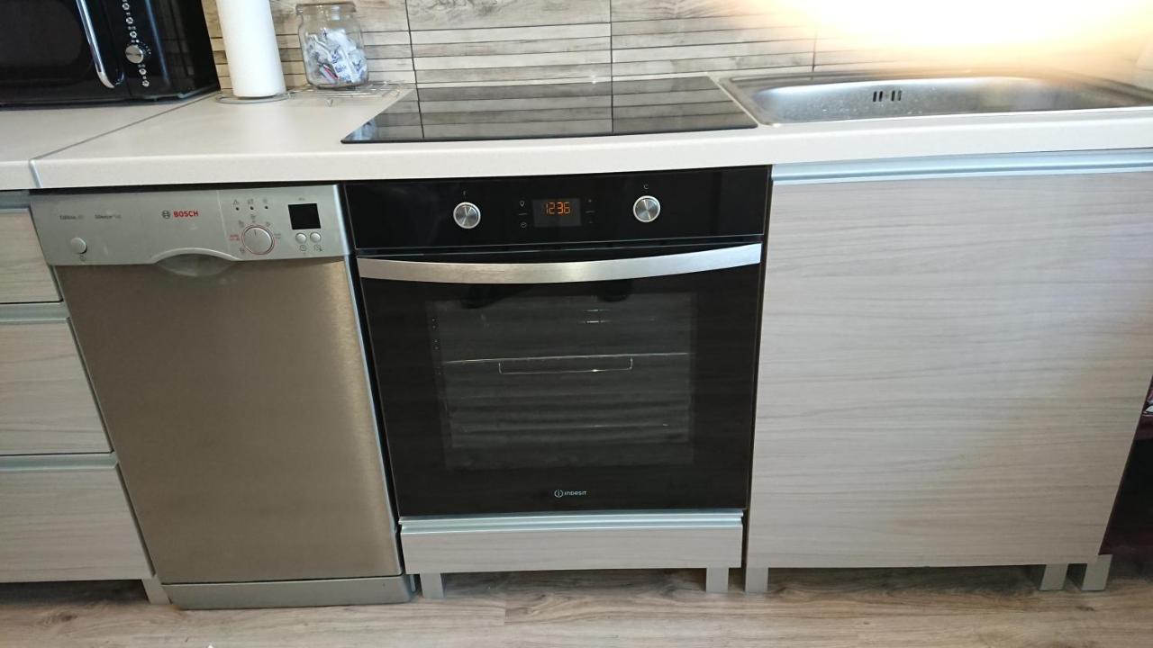 Apartament Na Rozanej I Устка Екстериор снимка