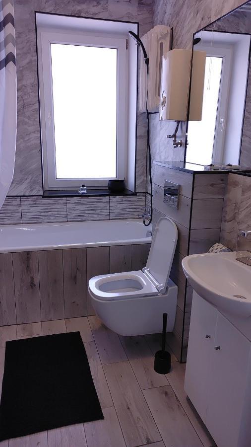 Apartament Na Rozanej I Устка Екстериор снимка